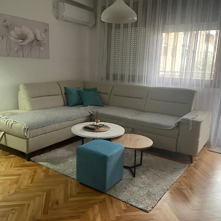 Modern Reality Lägenhet Kumanovo Exteriör bild