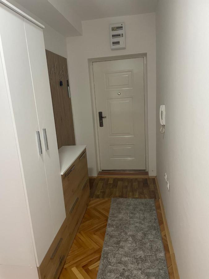 Modern Reality Lägenhet Kumanovo Exteriör bild