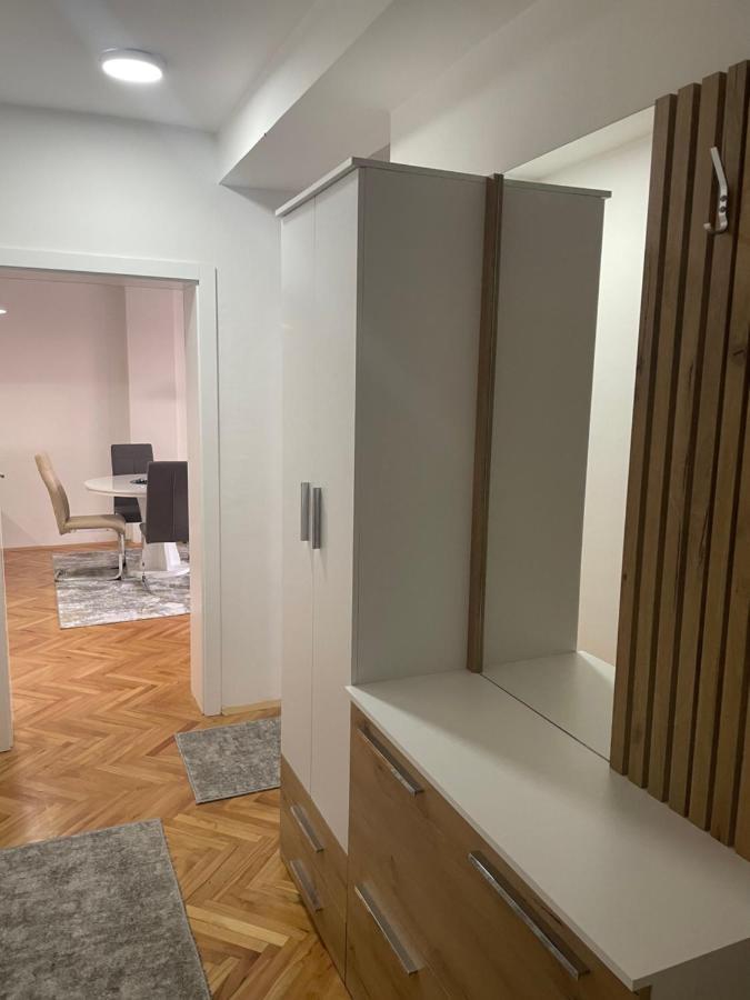 Modern Reality Lägenhet Kumanovo Exteriör bild